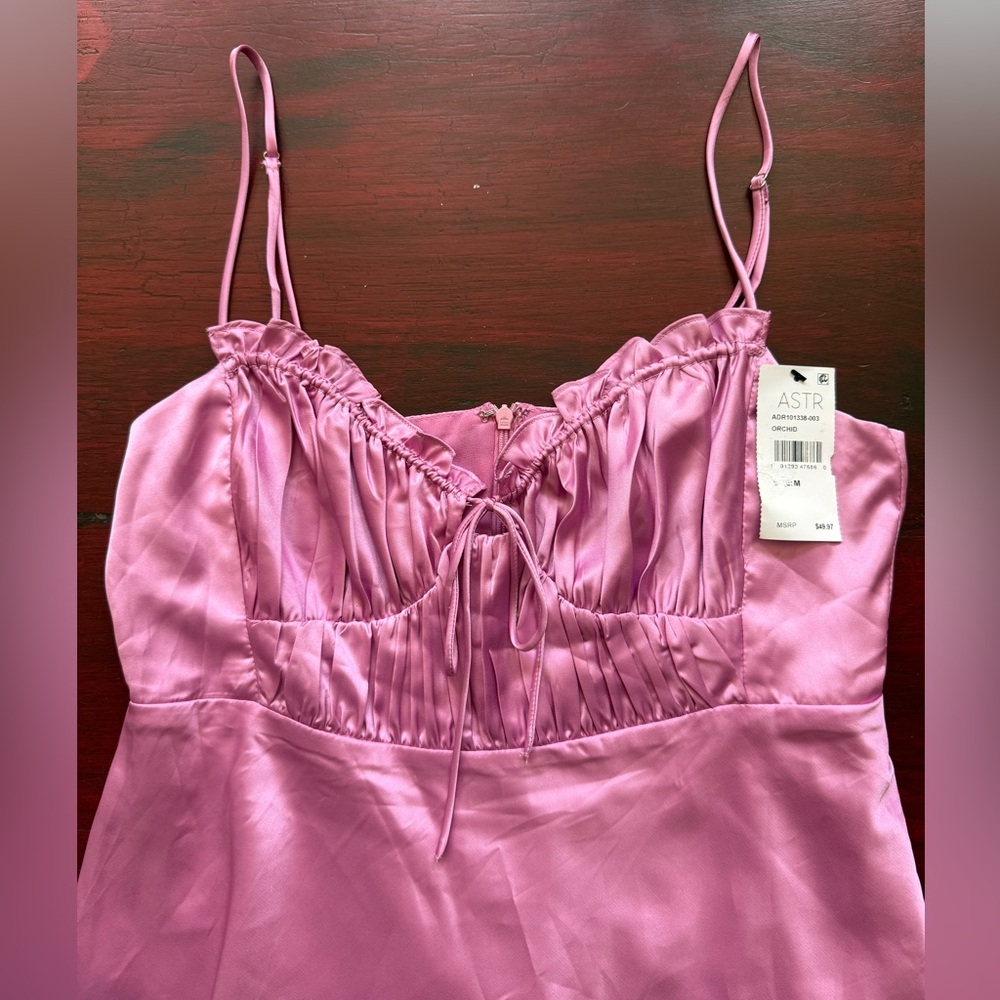 NWT ASTR ELLISON SATIN SWEETHEART MINI DRESS, ORCHID, MEDIUM - Picture 12 of 16